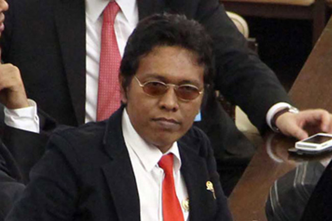 Surat terbuka Adian Naptupulu Menjawab Titiek Soeharto