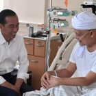 Jokowi Doakan Ustad Arifin Ilham Cepat Sembuh